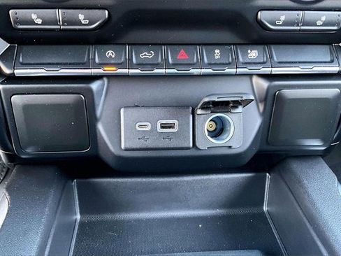 Used 2021 Chevrolet Silverado 1500 RST image 17