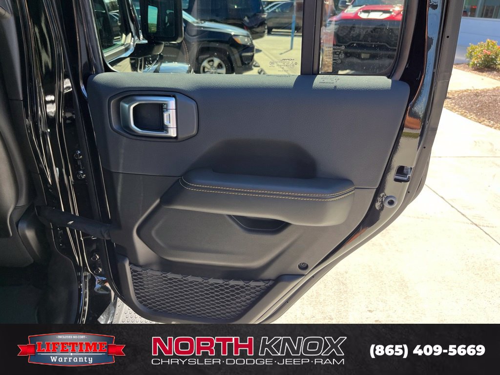 New 2027 Jeep Wrangler Unlimited Sahara AWD/4WD image 25