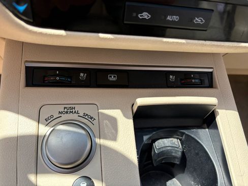 Used 2015 Lexus ES 350 w/ Luxury Package FWD image 21