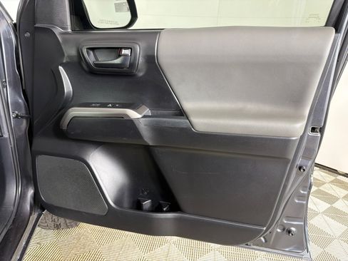 Used 2021 Toyota Tacoma SR5 RWD image 14