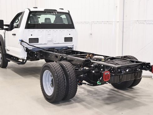 New 2026 Ford F550 4x4 Regular Cab Super Duty image 6