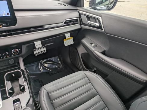 New 2026 Mitsubishi Outlander LE FWD image 17