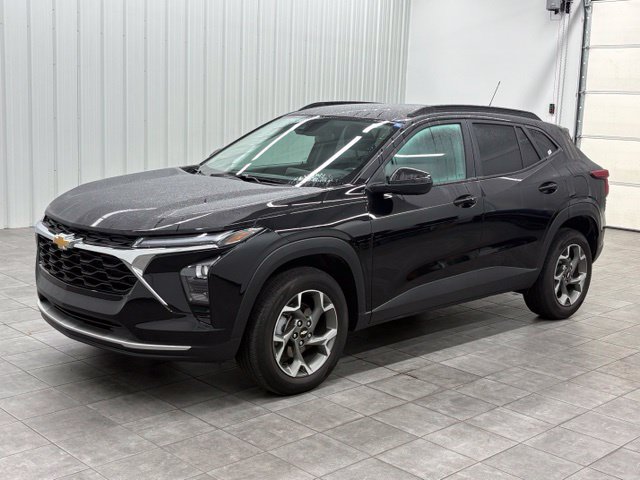Used 2025 Chevrolet Trax LT w/ Driver Confidence Package FWD image 5