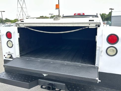 Used 2016 Chevrolet Silverado 3500 W/T RWD image 24