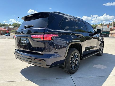 Used 2026 Toyota Sequoia Platinum AWD/4WD image 6