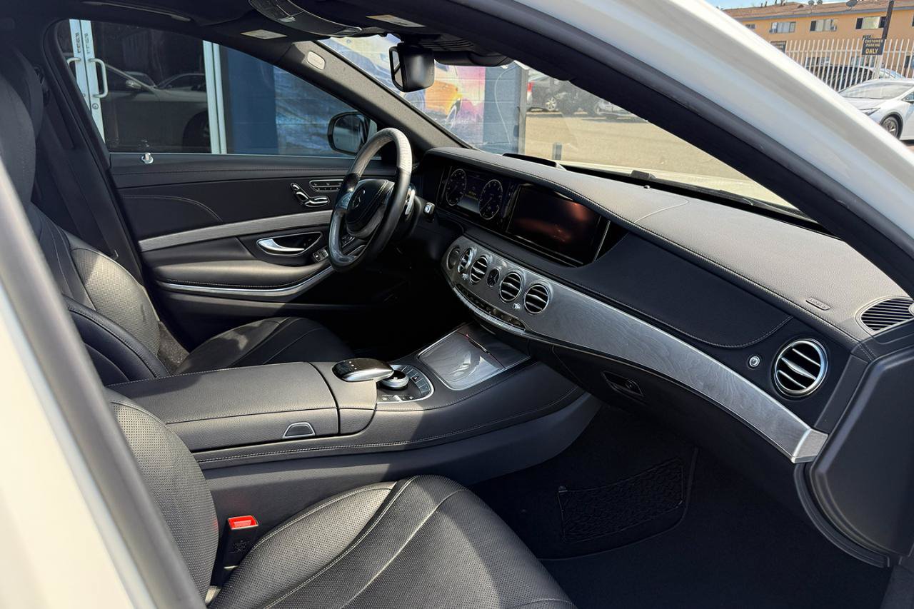Used 2016 Mercedes-Benz S 550 Sedan w/ Premium Package image 23