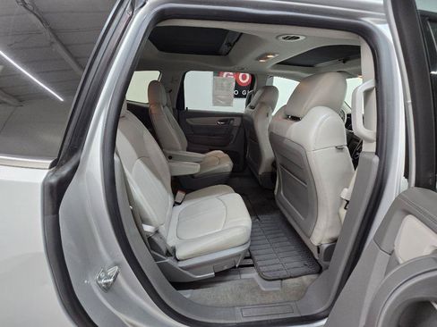 Used 2017 Chevrolet Traverse LT FWD image 20