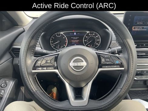 Used 2024 Nissan Altima 2.5 SV w/ SV Premium Package image 13