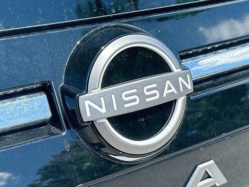 New 2026 Nissan Armada SL w/ Captain's Chari Seat Package image 18