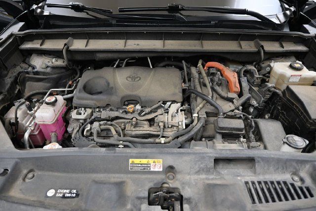 Used 2021 Toyota Highlander XLE AWD/4WD image 9