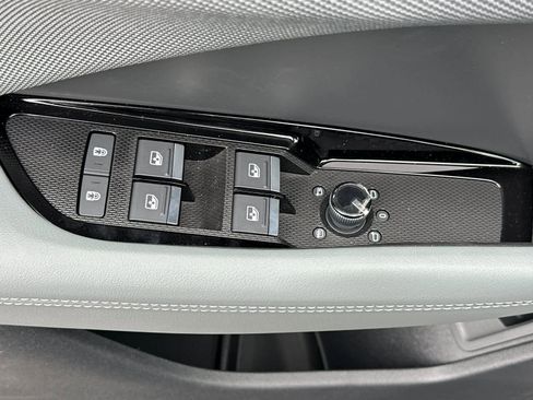 New 2026 Audi Q3 quattro 2.0T AWD/4WD image 13