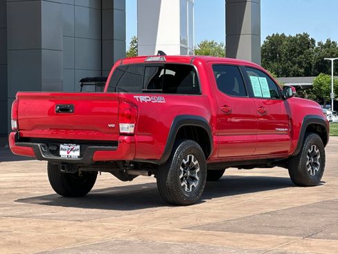 Used 2022 Toyota Tacoma TRD Off-Road w/ Technology Package AWD/4WD image 4
