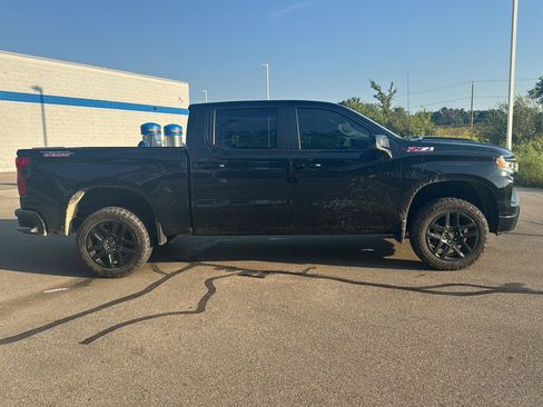 Used 2024 Chevrolet Silverado 1500 LT Trail Boss w/ Convenience Package II AWD/4WD image 6