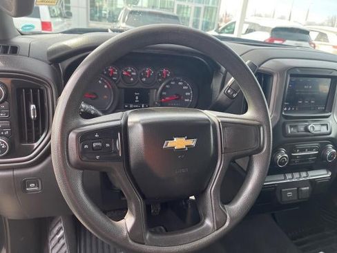 Used 2020 Chevrolet Silverado 1500 Custom w/ Custom Value Package image 9