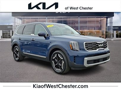 Used 2023 Kia Telluride S w/ S Sunroof Package