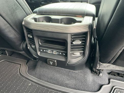 Used 2025 RAM 1500 Limited AWD/4WD image 11