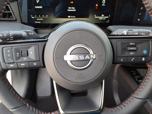 New 2025 Nissan Kicks SR AWD/4WD image 14