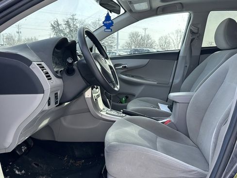 Used 2013 Toyota Corolla LE w/ Premium Pkg image 9