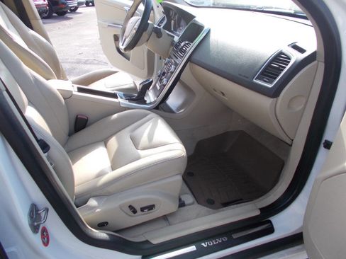Used 2015 Volvo XC60 T5 image 8
