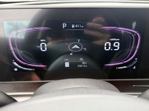 Used 2025 Kia Sportage EX FWD image 30