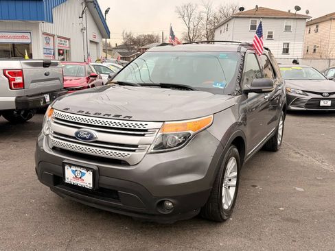 Used 2012 Ford Explorer XLT image 1