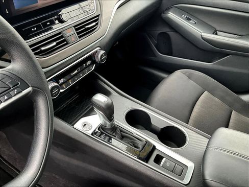 Used 2025 Nissan Altima 2.5 SV w/ SV Special Edition Package image 20