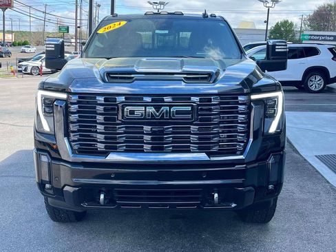 Used 2024 GMC Sierra 2500 Denali Ultimate w/ Max Trailering Package image 8