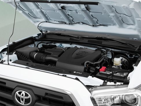 Certified 2016 Toyota Tacoma TRD Off-Road AWD/4WD image 14