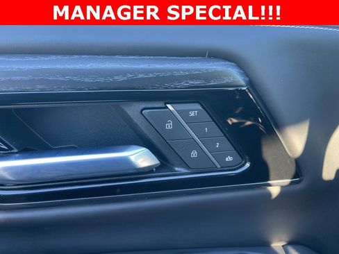 Certified 2025 GMC Yukon XL AT4 Ultimate image 18