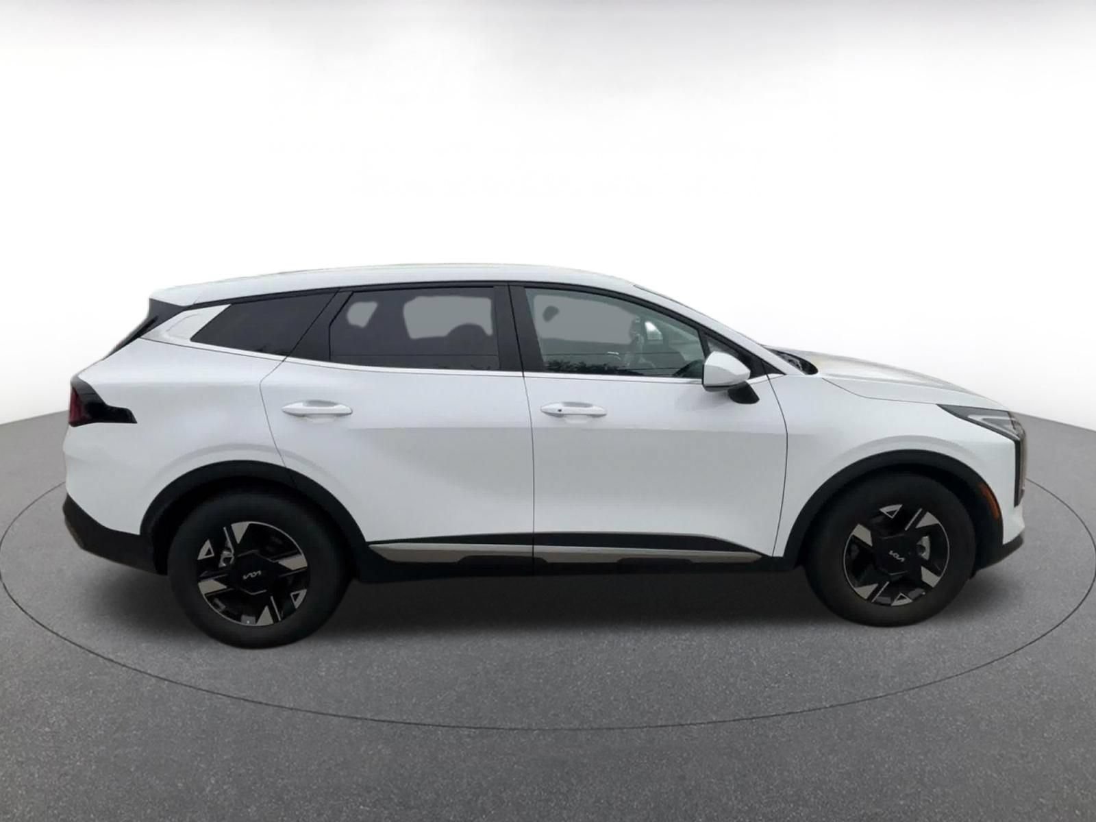 Used 2026 Kia Sportage LX FWD image 15
