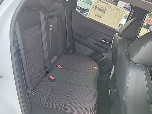 Used 2025 Nissan Kicks SR image 21