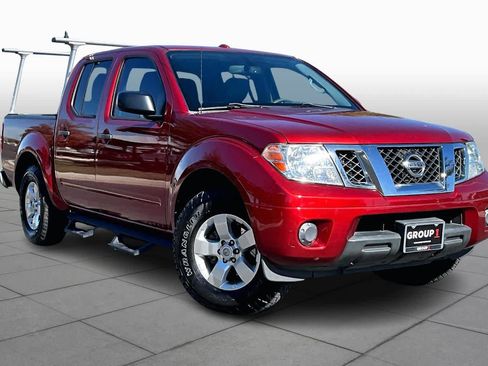 Used 2012 Nissan Frontier SV w/ SV Premium Utility Pkg image 2