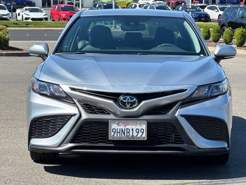 Used 2023 Toyota Camry SE w/ Convenience Package FWD image 10
