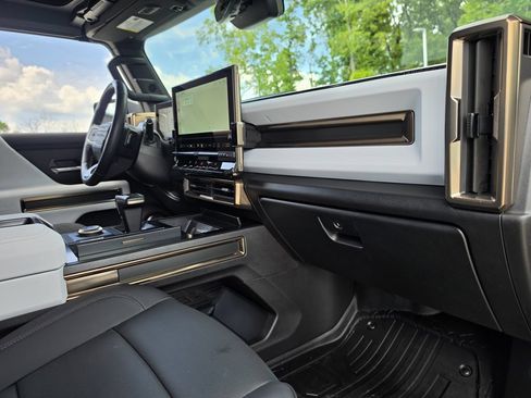 Used 2025 GMC Hummer EV 2X w/ LPO, Dark Essentials Package AWD/4WD image 34