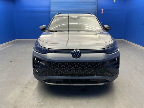 New 2026 Volkswagen Tiguan SE R-Line image 3