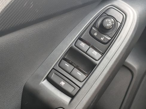 Used 2025 Subaru Crosstrek 2.0i image 22