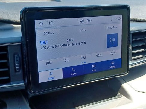 Used 2022 Ford Explorer XLT w/ Equipment Group 202A AWD/4WD image 19