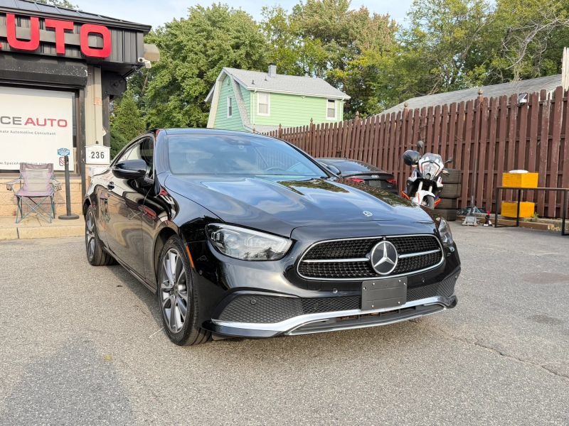 Used 2023 Mercedes-Benz E 450 4MATIC Coupe image 4