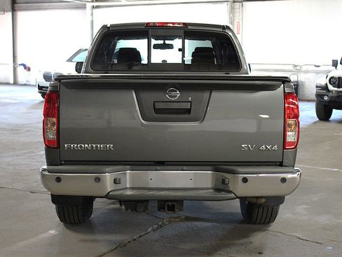 Used 2020 Nissan Frontier SV AWD/4WD image 7