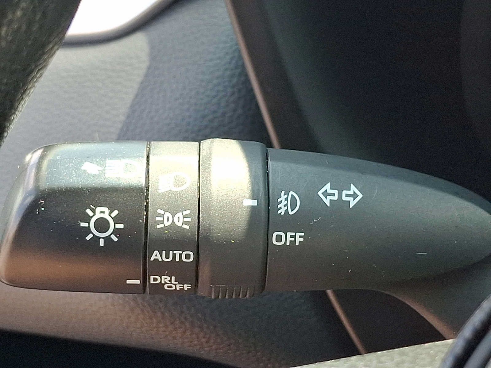 Used 2021 Toyota RAV4 XLE AWD/4WD image 24