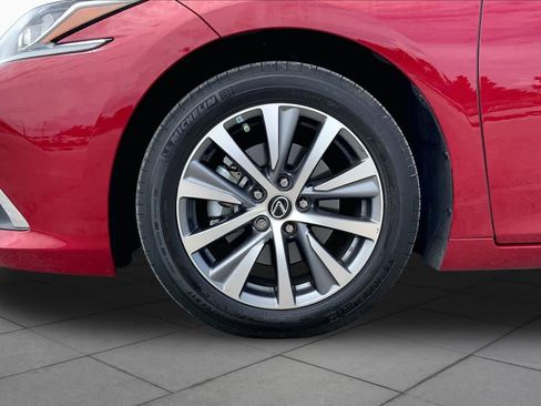 Used 2019 Lexus ES 350 w/ Premium Package FWD image 11