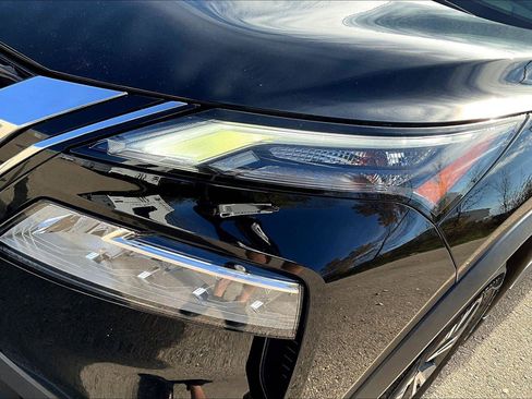 Used 2023 Nissan Rogue SV w/ SV Premium Package image 29