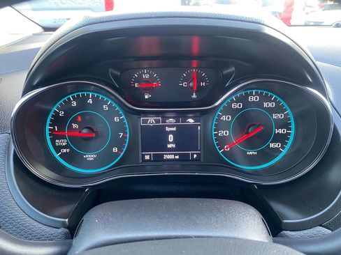 Used 2018 Chevrolet Cruze LT w/ Convenience Package image 11