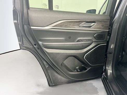 Used 2022 Jeep Grand Cherokee Limited 4xe AWD/4WD image 28