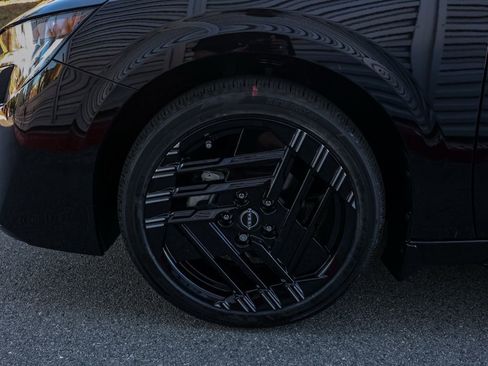 New 2026 Nissan Sentra SR w/ Floor Mat Package image 11