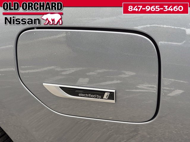 Used 2023 BMW 330e xDrive w/ Driving Assistance Package AWD/4WD image 12
