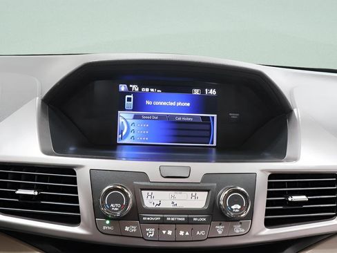 Used 2017 Honda Odyssey SE image 12