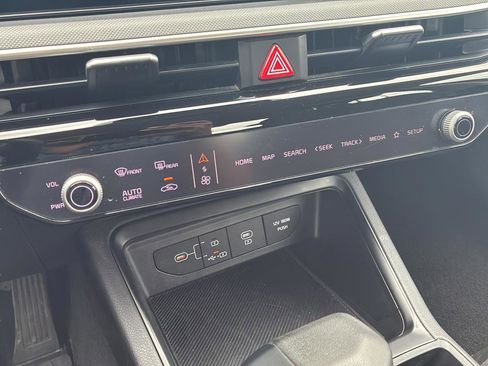 Used 2025 Kia K5 LXS image 28
