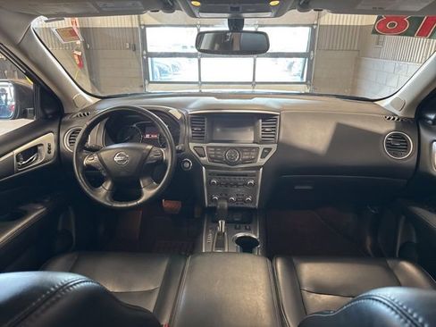 Used 2018 Nissan Pathfinder SL w/ SL Premium Package image 20