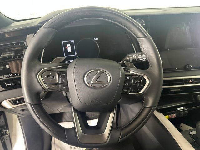 Used 2023 Lexus RX 350 Premium w/ Accessory Package AWD/4WD image 20